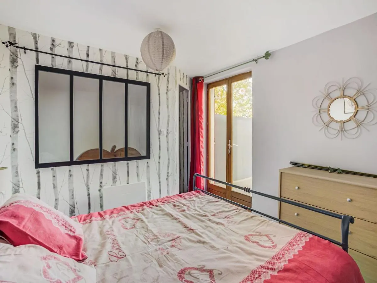 Apartment Cozy Holiday Home In Thedirac France
